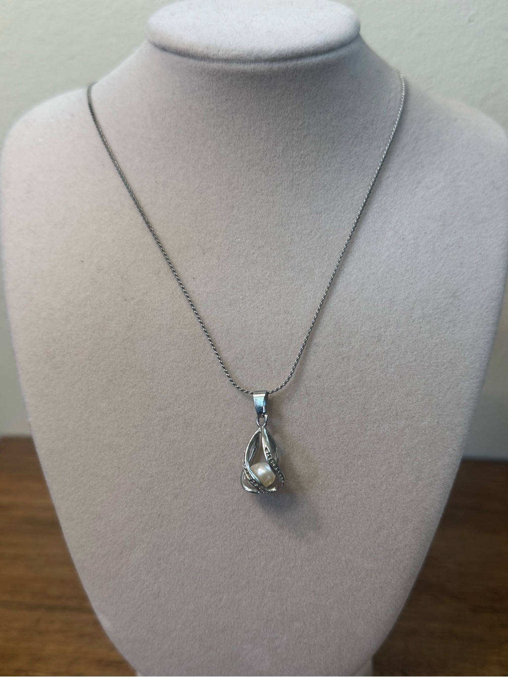 14k White Gold Filled Fresh Water Pearl Necklace